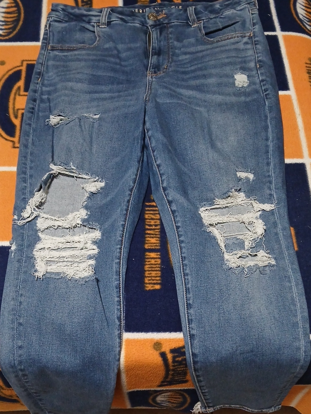 American Eagle Outfitters Distressed Boyfriend Jeans in Medium Blue
